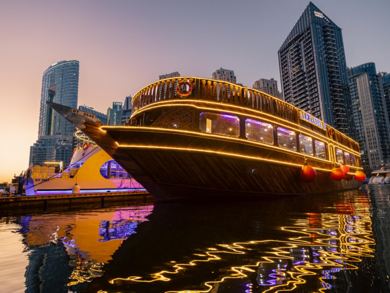 https://premiumdhowcruise.com/new-year-eve-dhow-cruise/